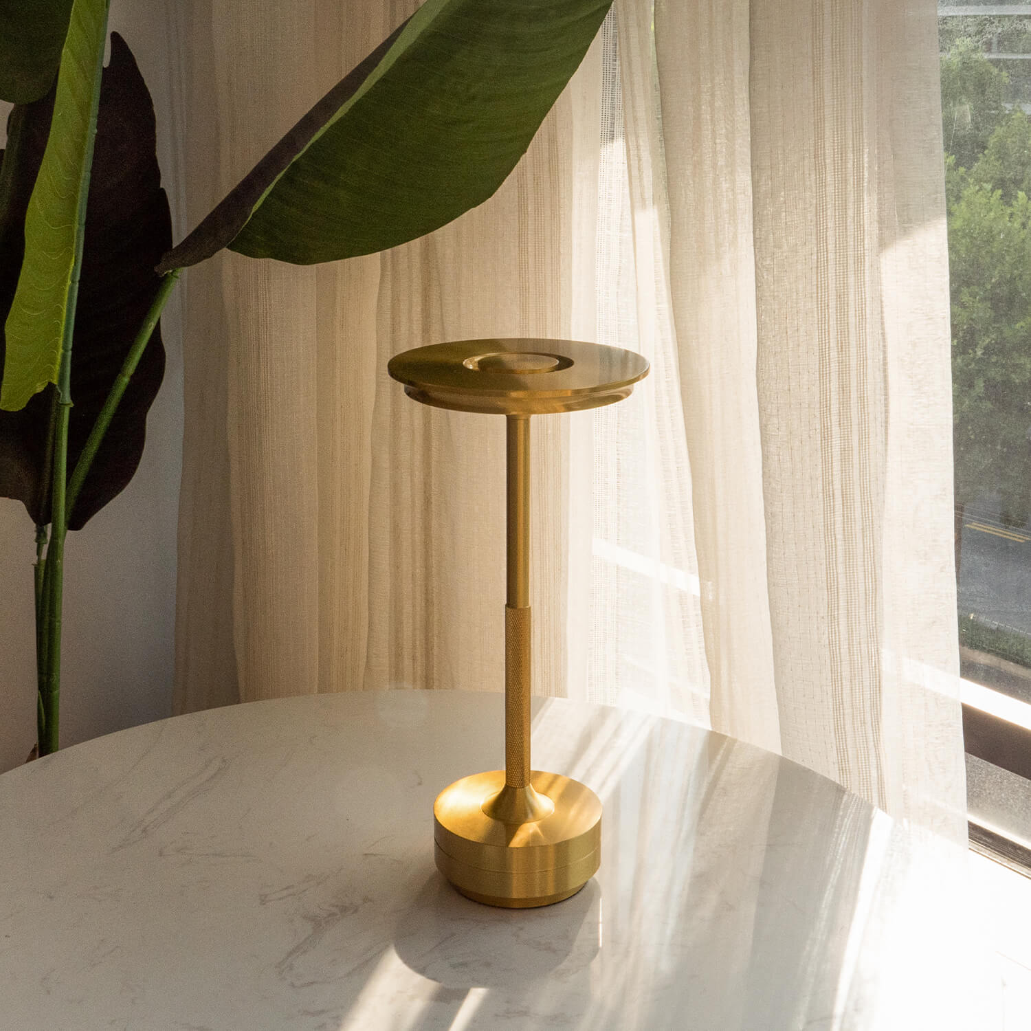 Ambient™ Metallic Cordless Table Lamp - Mantar Lamps